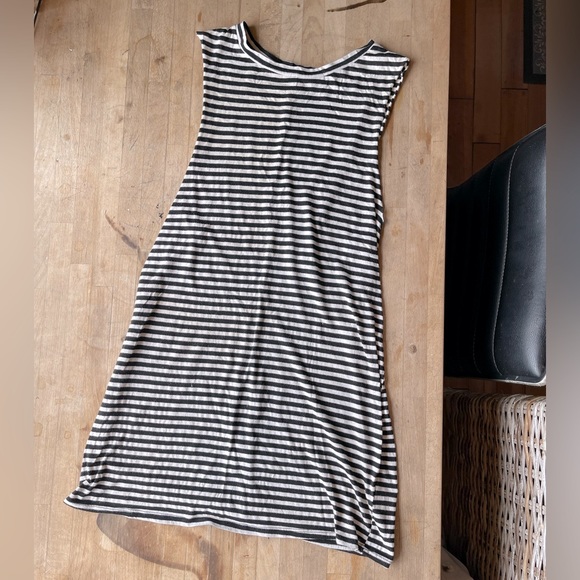 Stripped Billabong Dress - Picture 1 of 1